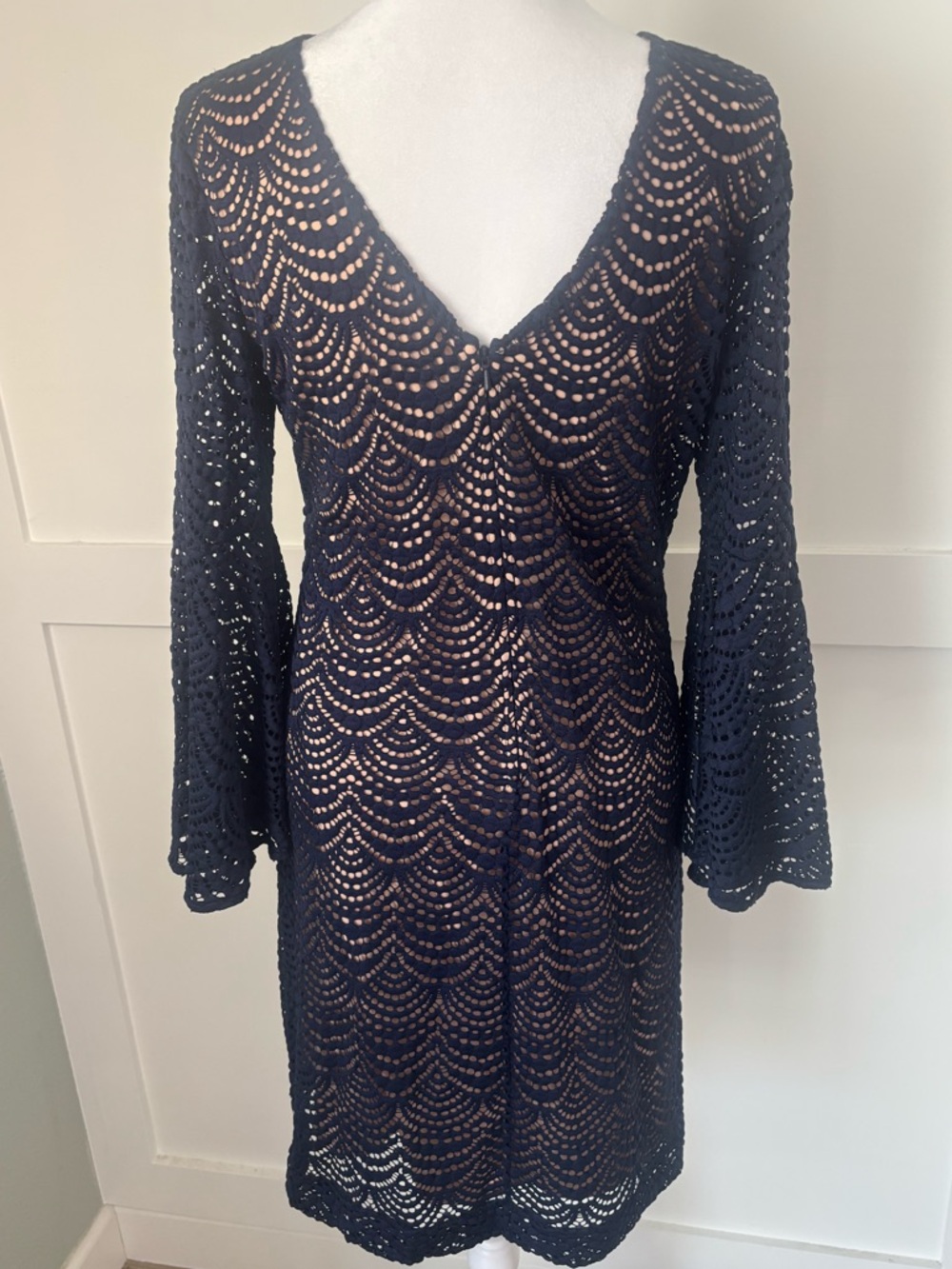 Lilly Pulitzer Navy Crochet Lace V‑Neck Dress size small